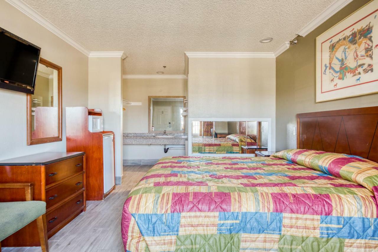 Hotel Corona Ca - Hwy 91 Εξωτερικό φωτογραφία